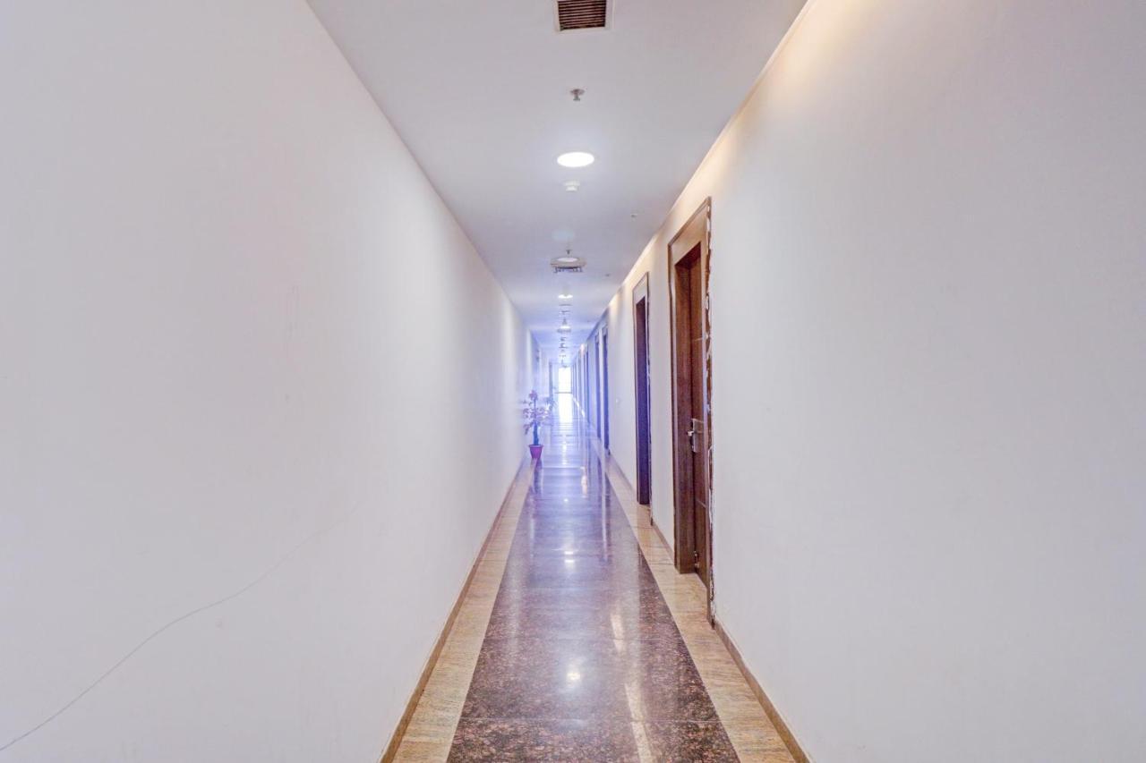 Oyo Townhouse 484 Sanskriti Hotel Delhi  Luaran gambar